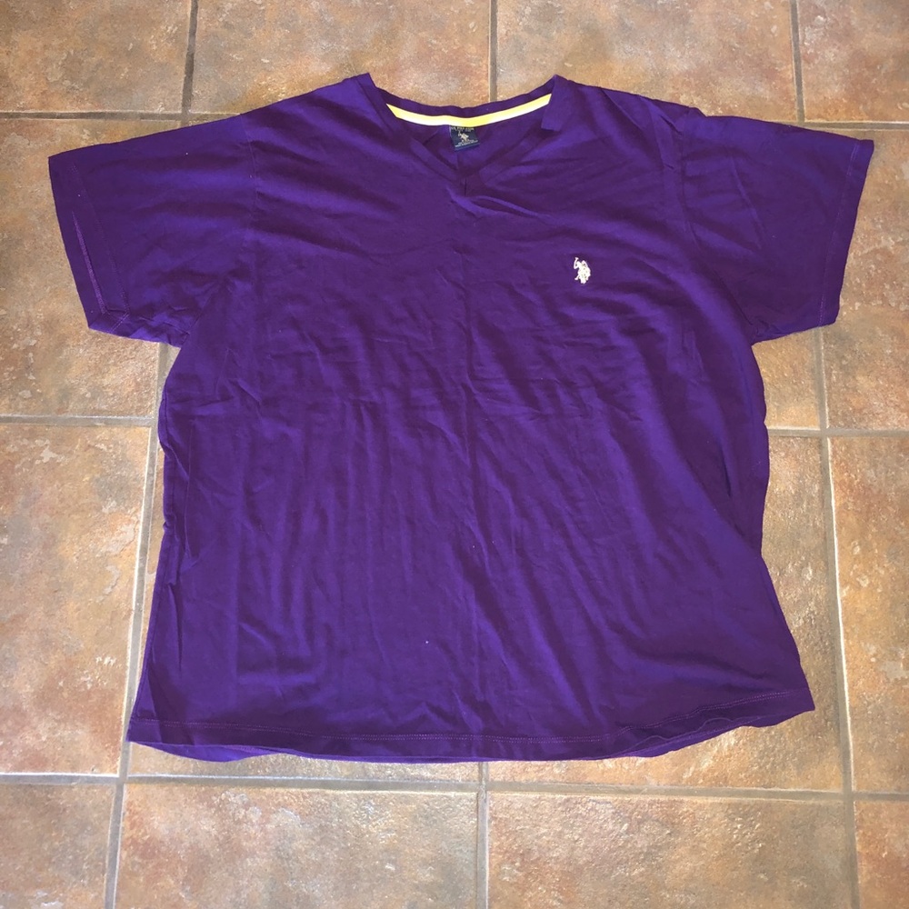 V-NECK SHIRT